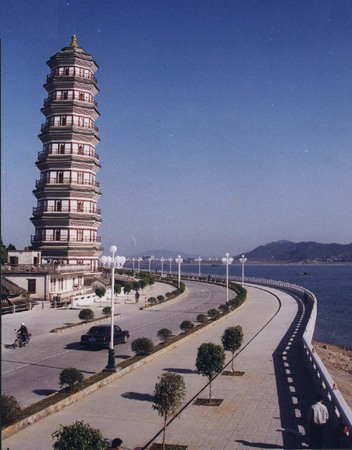 肇庆市江滨堤路工程